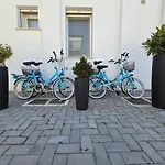Home23Jesolo! Beach, Parking And Bikes Included