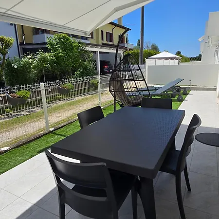 Home23jesolo! Beach, Parking And Bikes Included