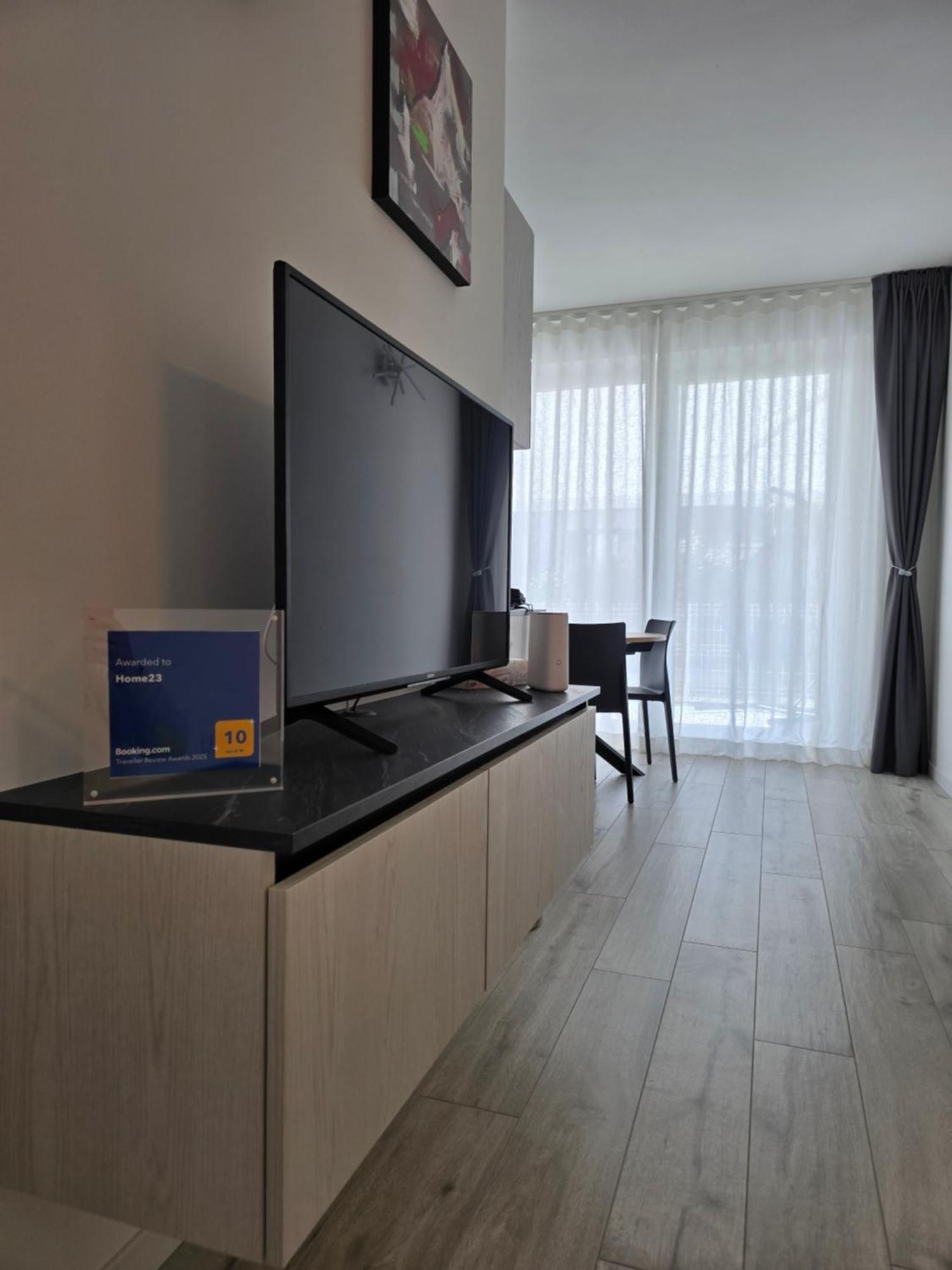 Home23jesolo! Beach, Parking And Bikes Included *