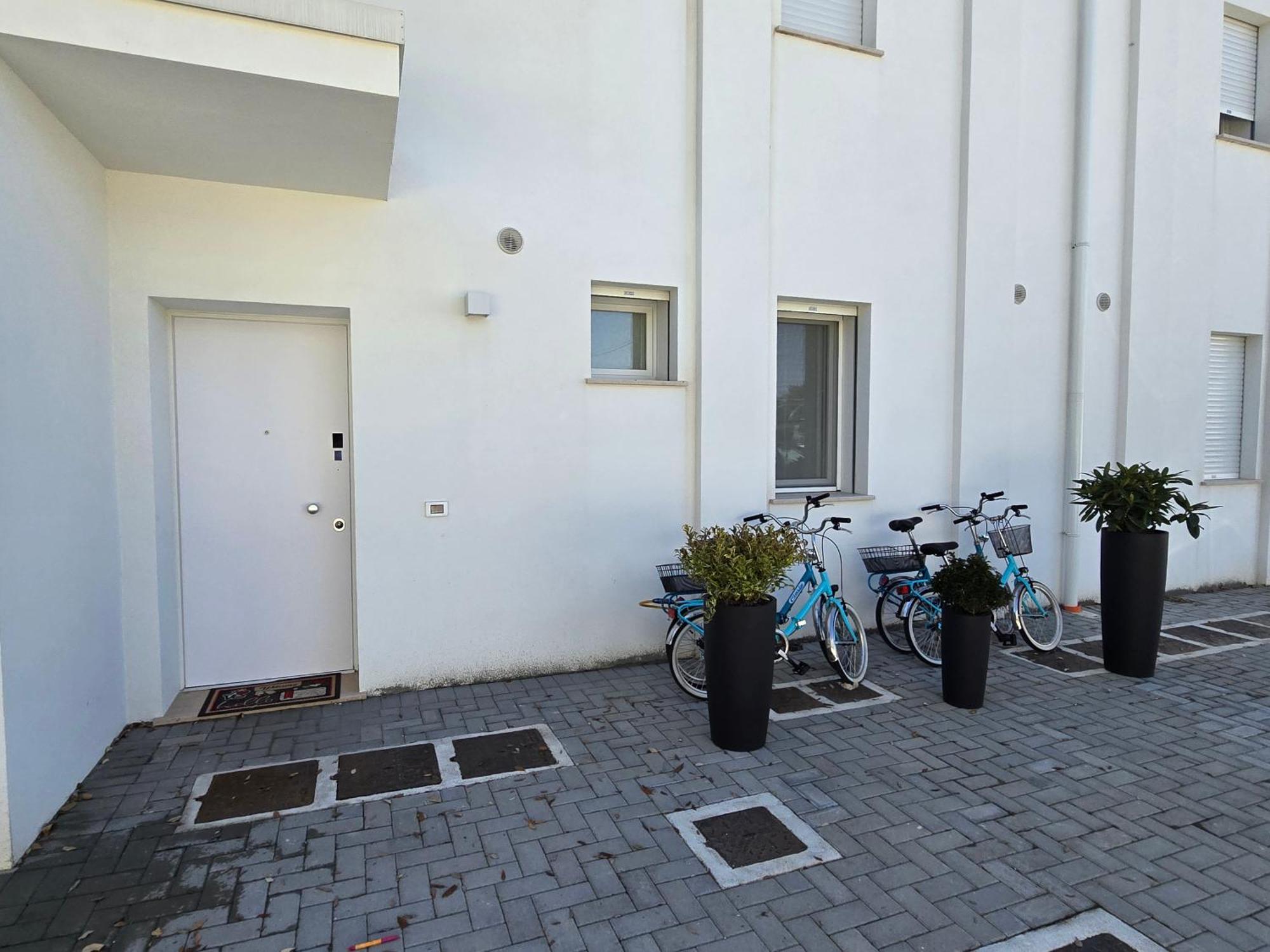 Home23jesolo! Beach, Parking And Bikes Included
